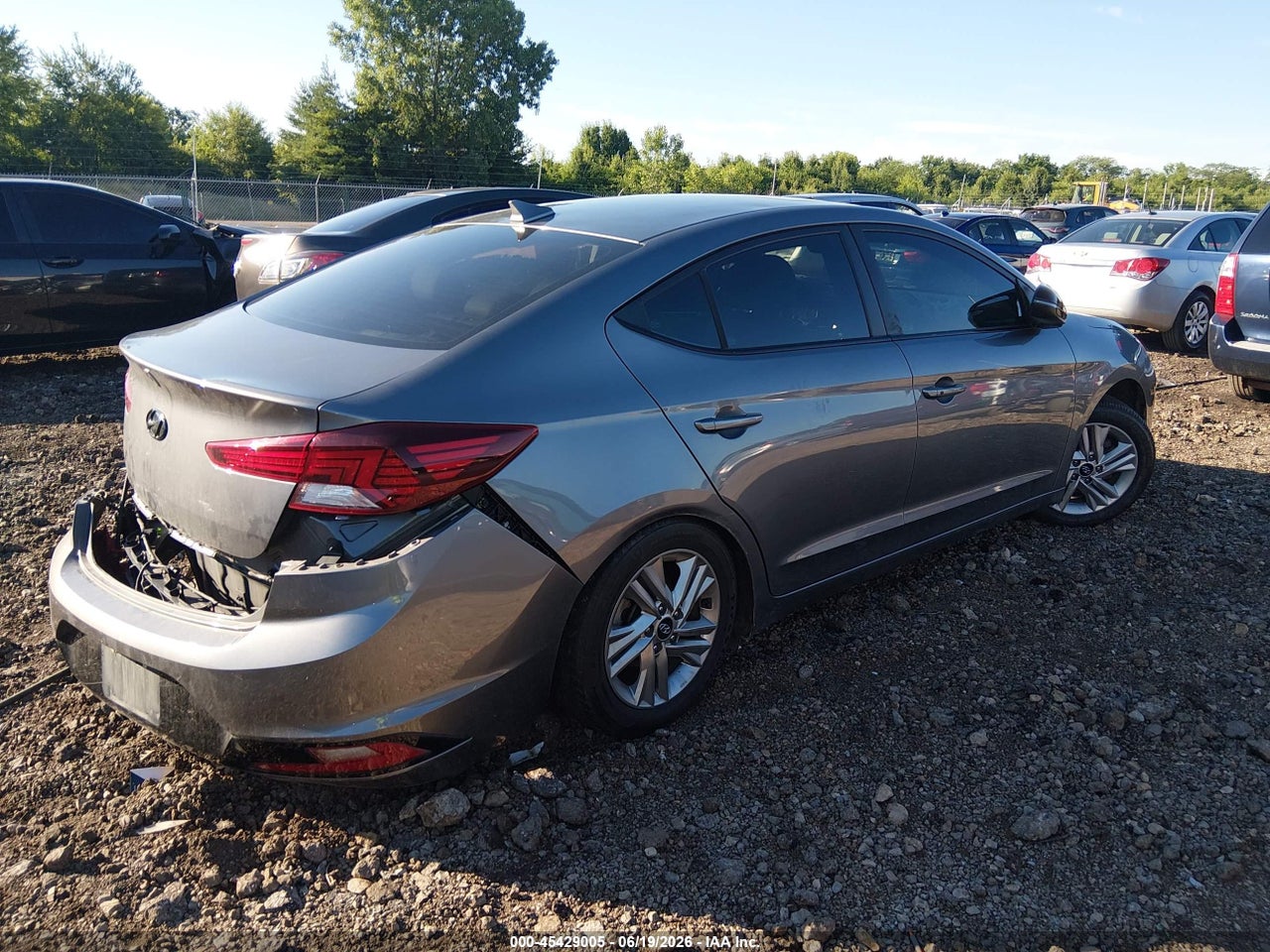2019 HYUNDAI ELANTRA LIMITED thumbnail 5