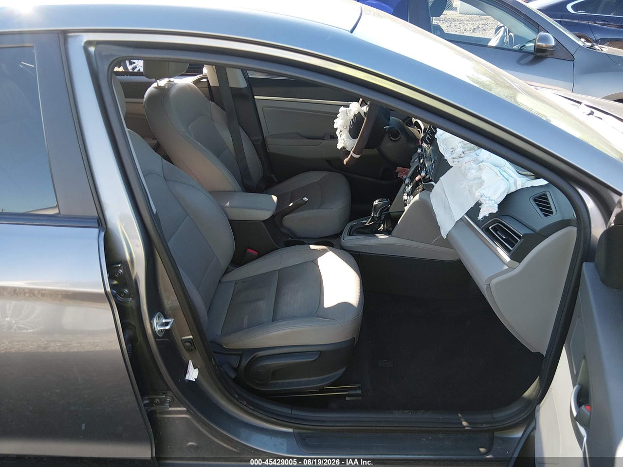 2019 HYUNDAI ELANTRA LIMITED thumbnail 6