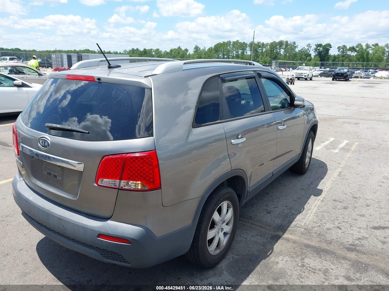 2011 KIA SORENTO LX thumbnail 5