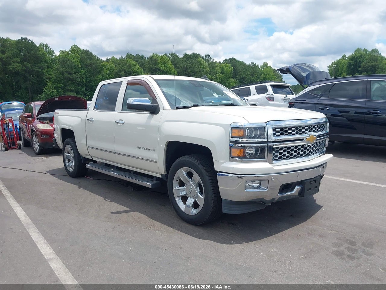 2015 CHEVROLET SILVERADO 1500 LTZ thumbnail 2