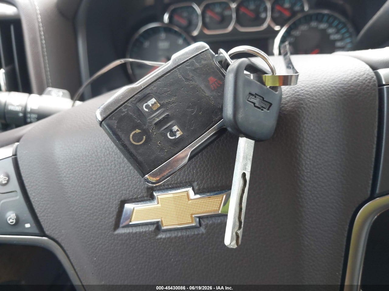 2015 CHEVROLET SILVERADO 1500 LTZ thumbnail 12