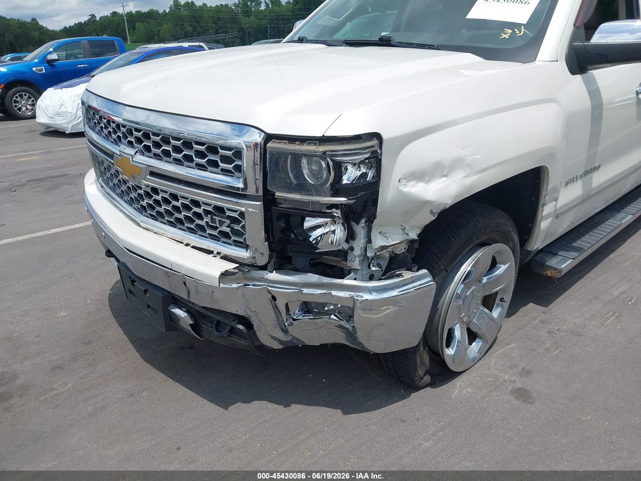 2015 CHEVROLET SILVERADO 1500 LTZ thumbnail 7
