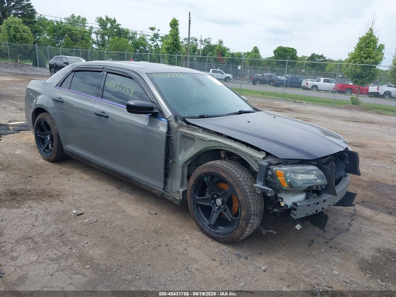 2018 CHRYSLER 300 LIMITED thumbnail 2