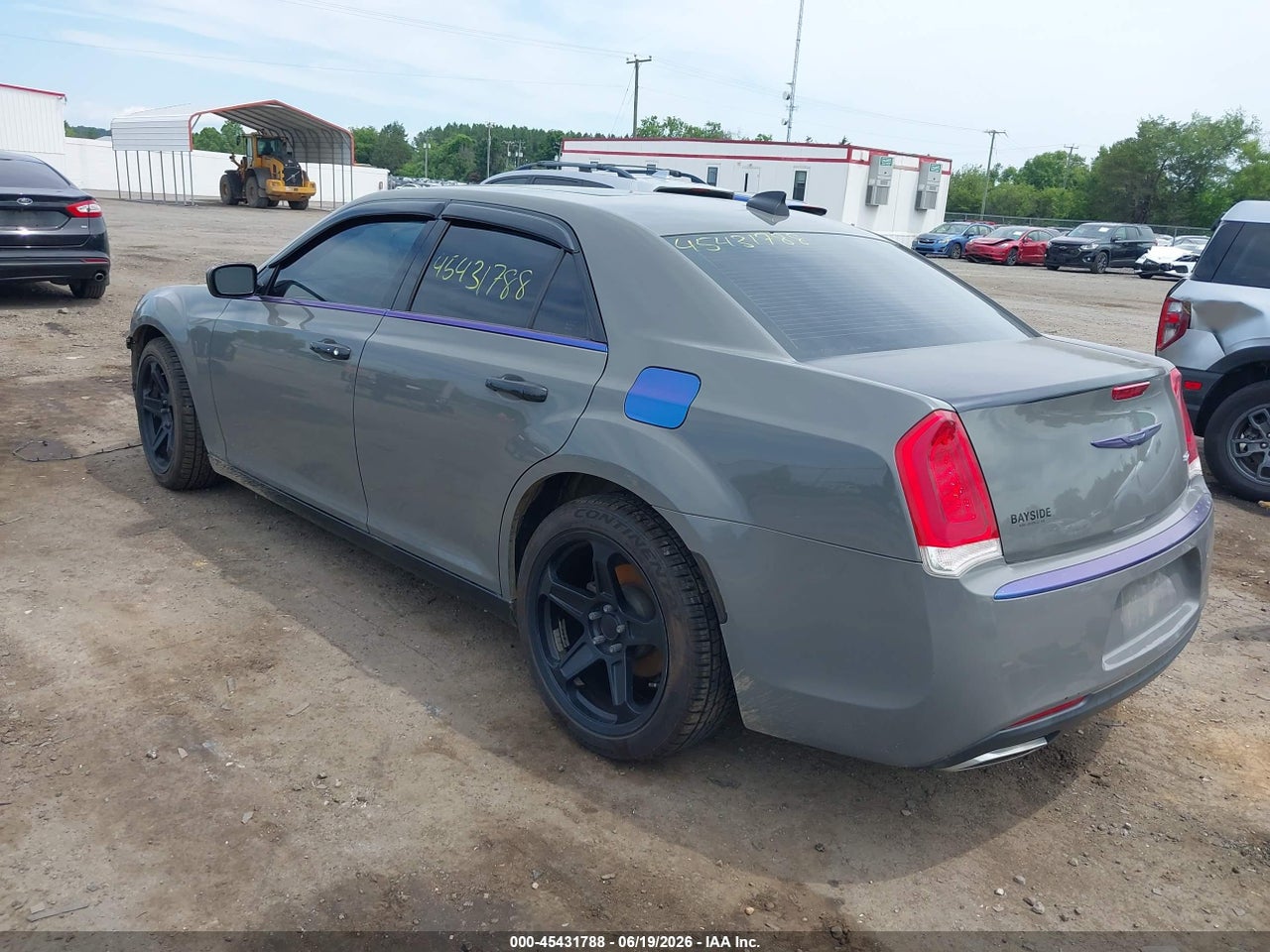 2018 CHRYSLER 300 LIMITED thumbnail 4
