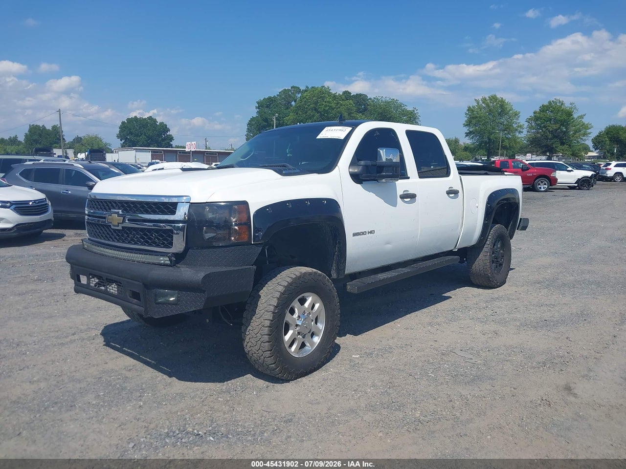 2013 CHEVROLET SILVERADO 2500HD LT thumbnail 3