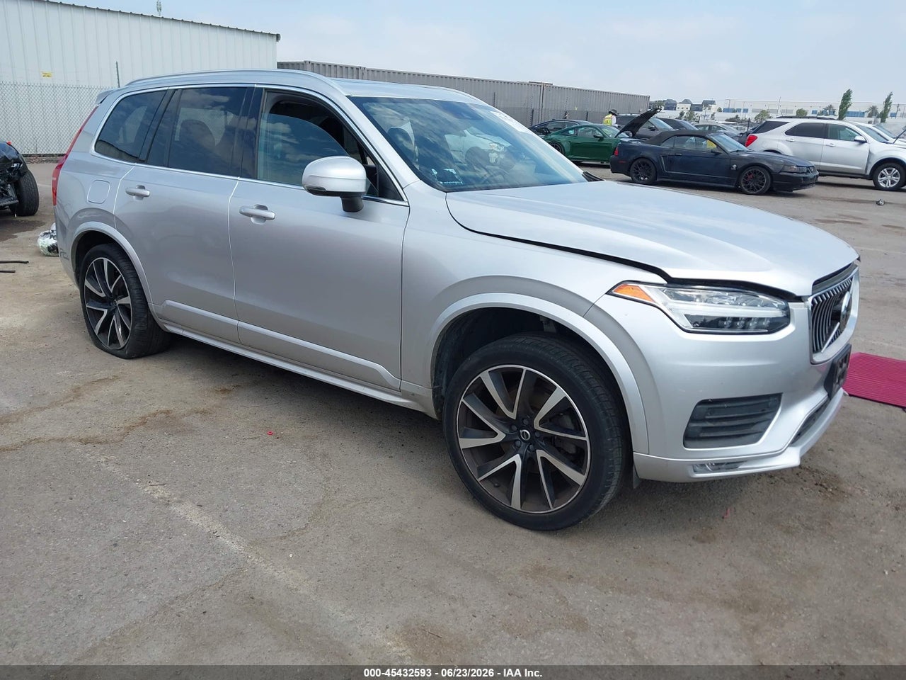 2020 VOLVO XC90 T6 MOMENTUM 7 PASSENGER thumbnail 2