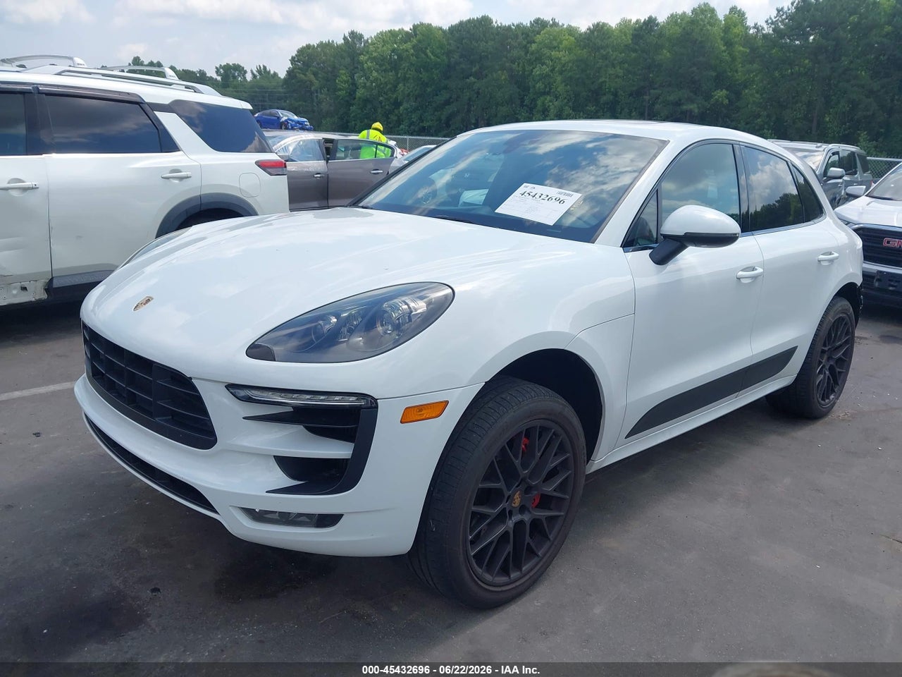 2017 PORSCHE MACAN GTS thumbnail 3