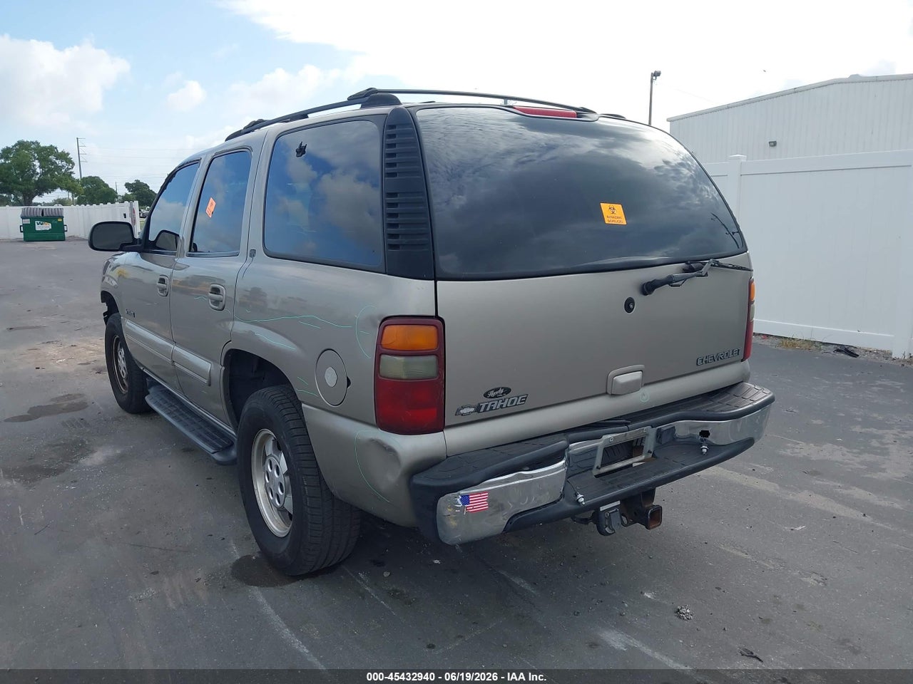 2001 CHEVROLET TAHOE LT thumbnail 4