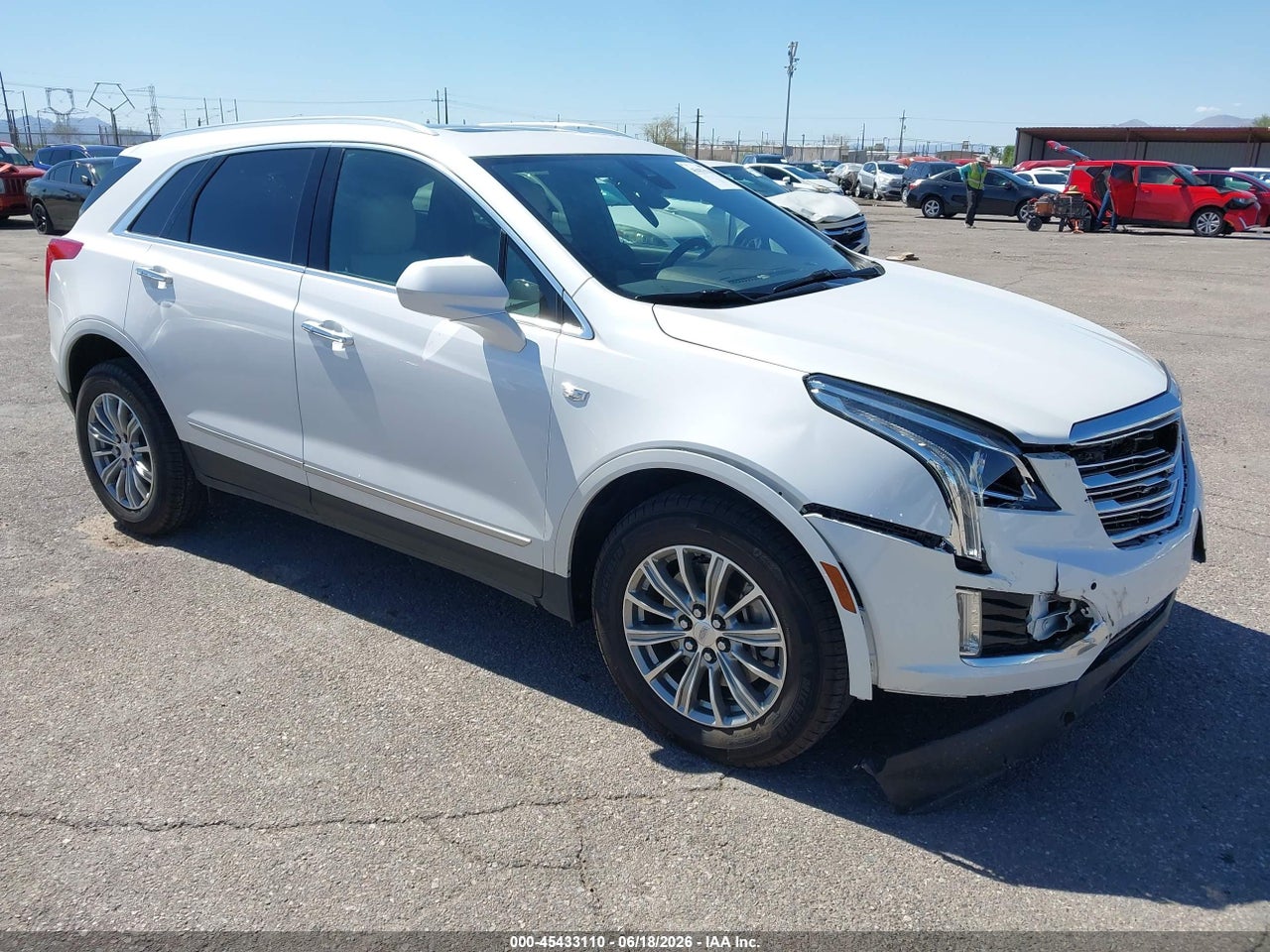 2017 CADILLAC XT5 LUXURY thumbnail 2