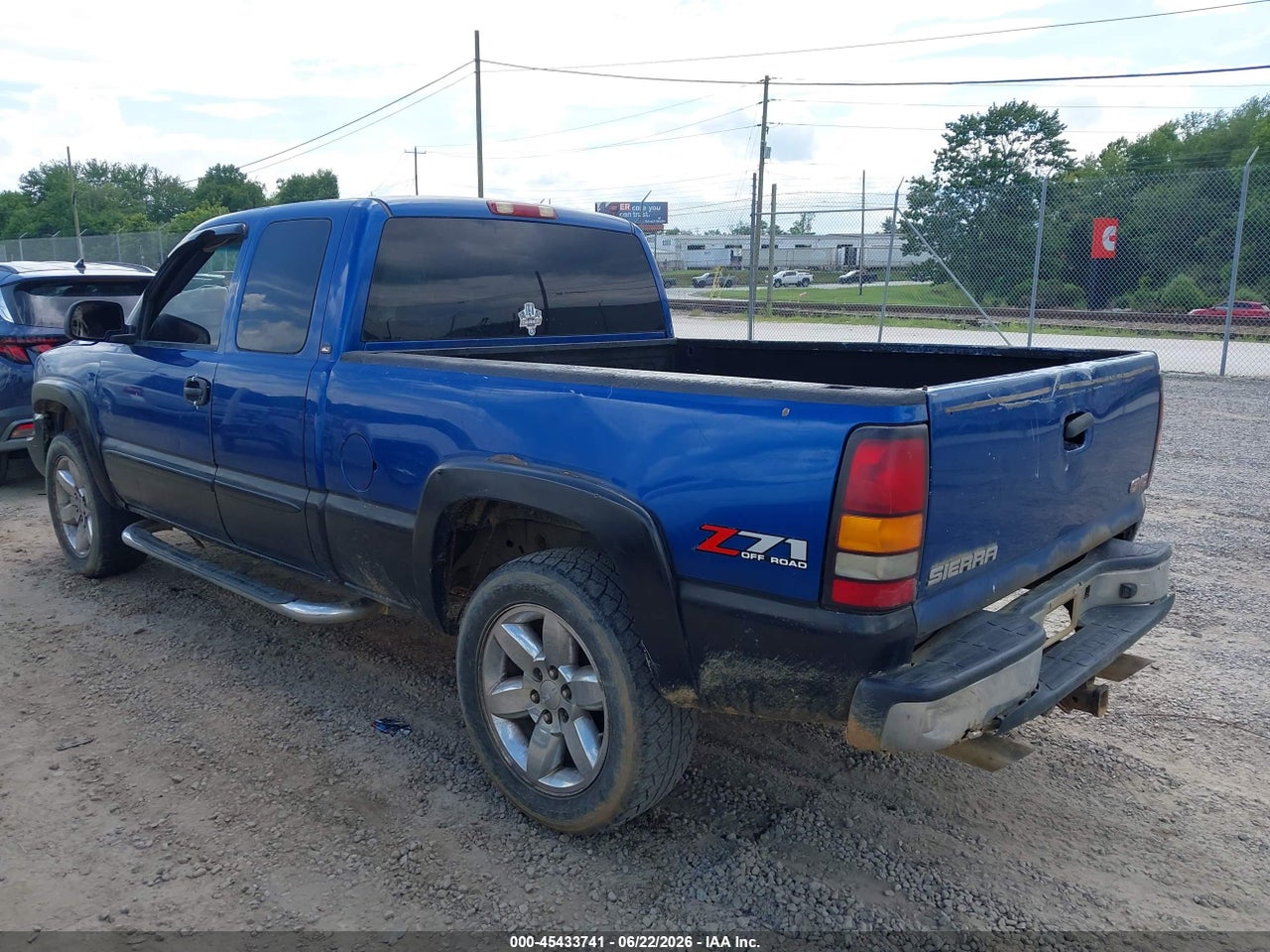 2004 GMC SIERRA 1500 SLT thumbnail 4