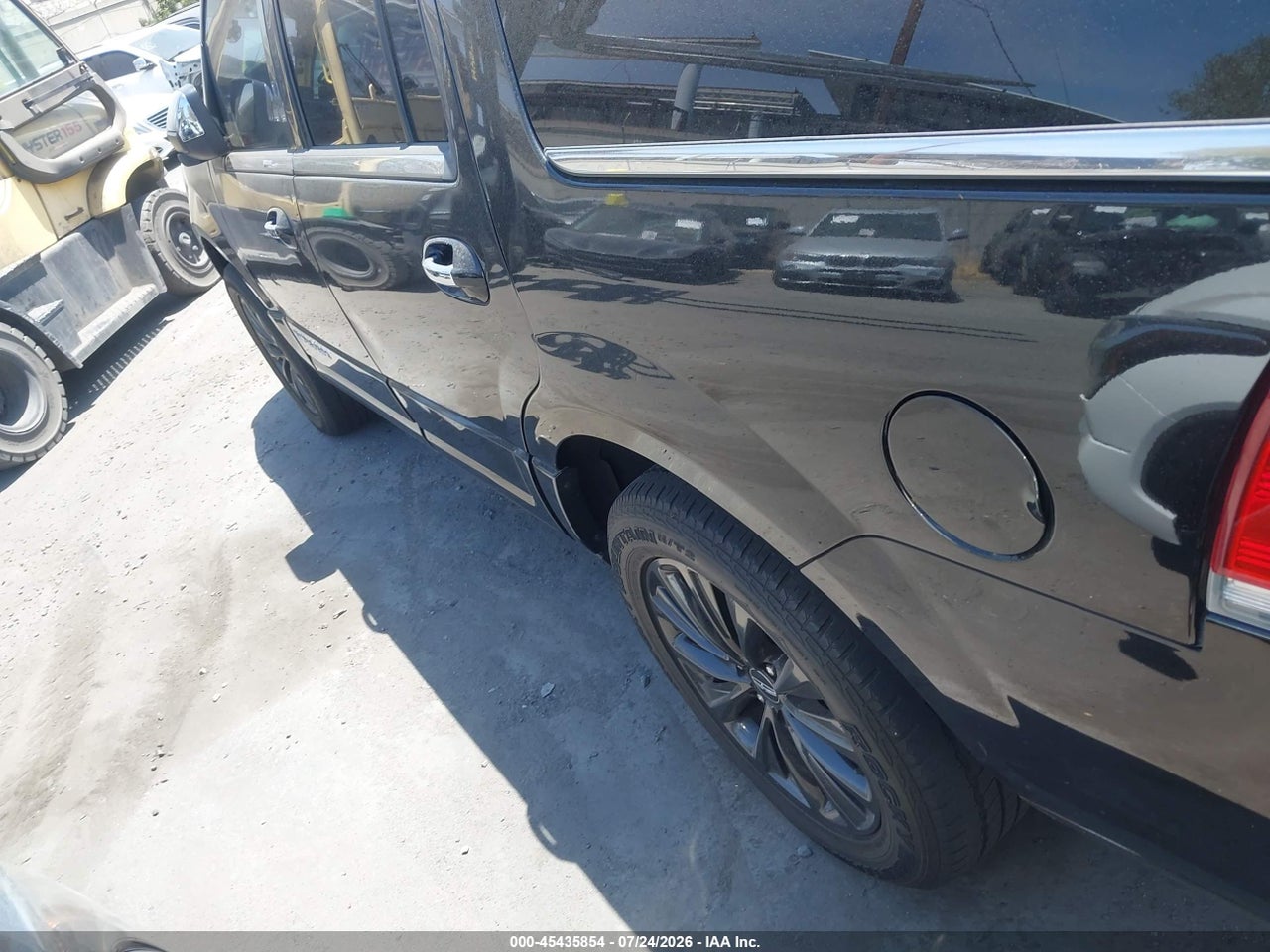 2017 LINCOLN NAVIGATOR SELECT · 3/12