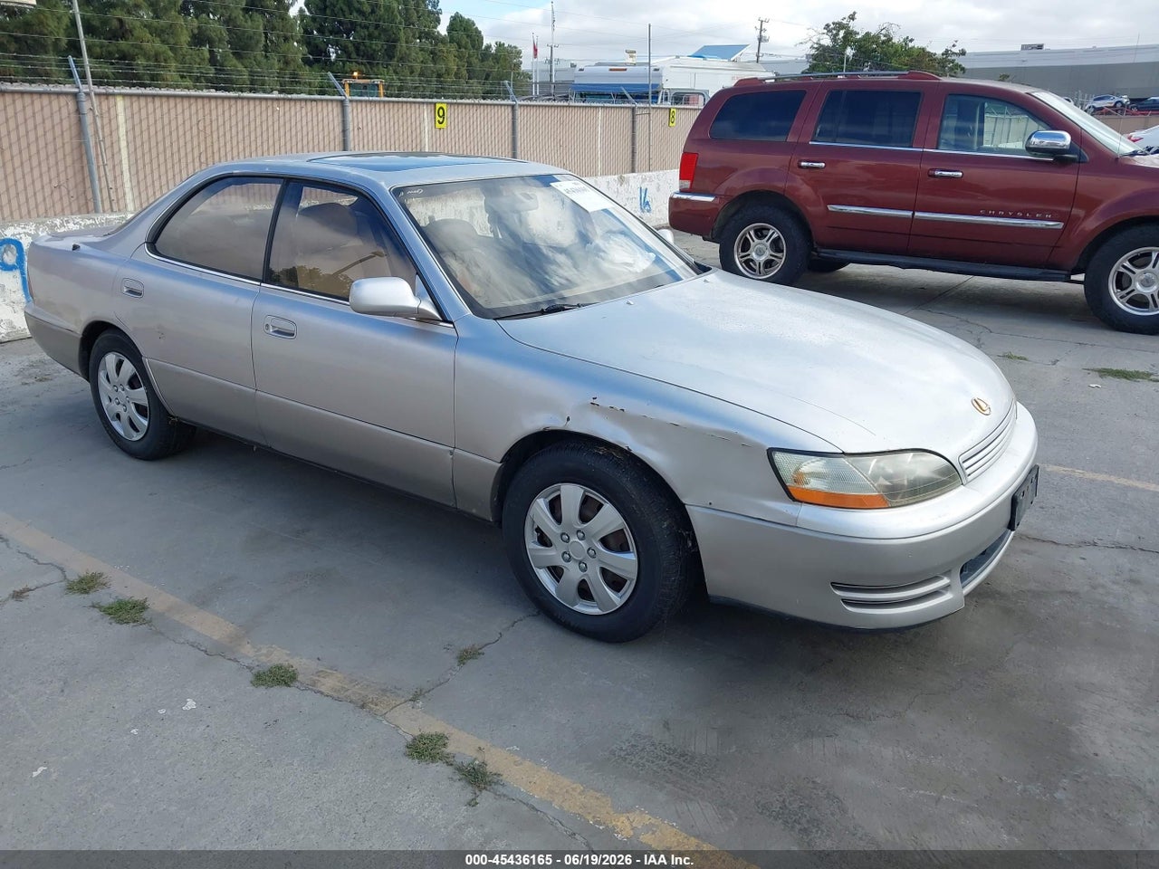 1996 LEXUS ES 300 thumbnail 2