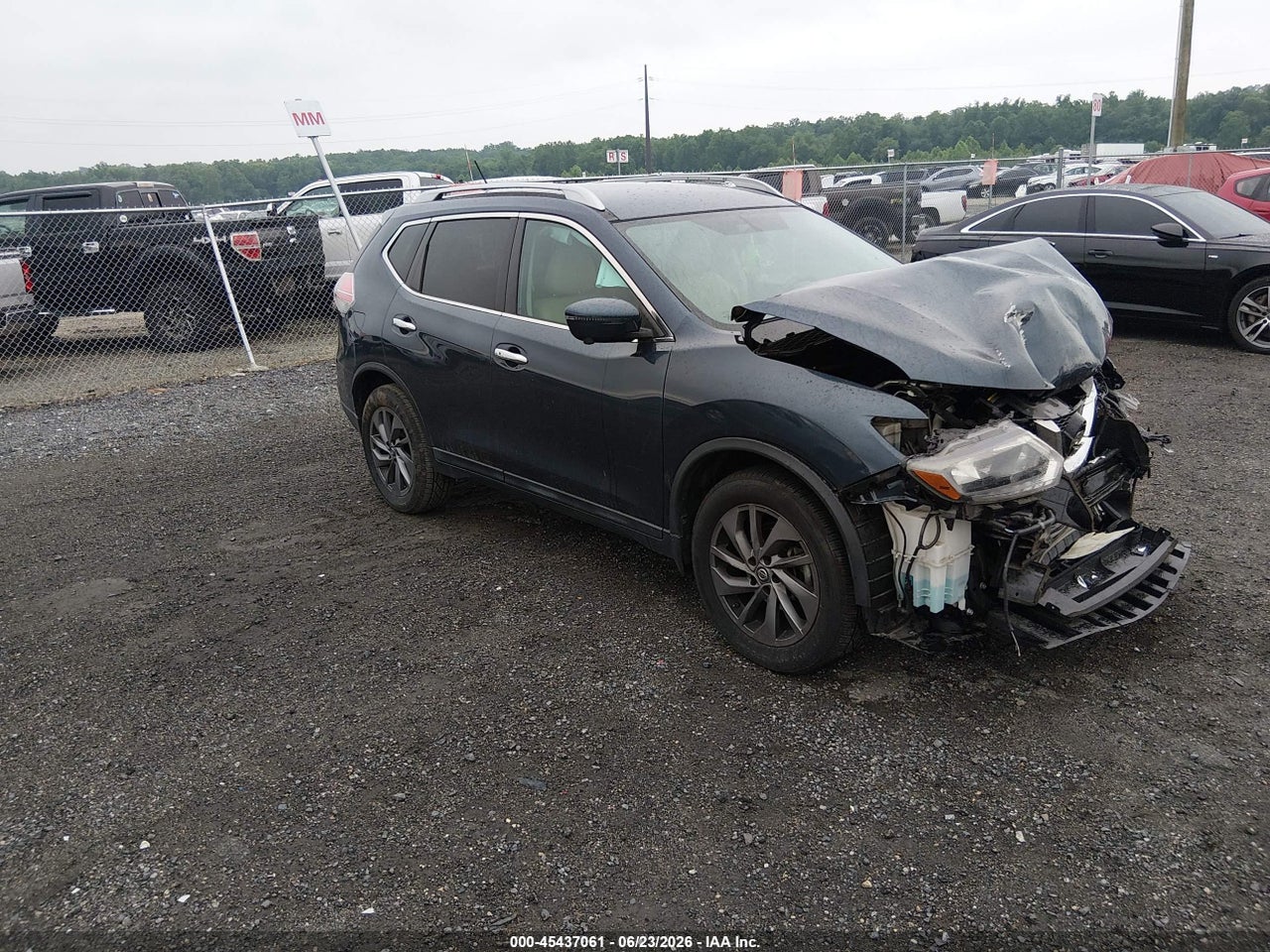 2016 NISSAN ROGUE SL thumbnail 2