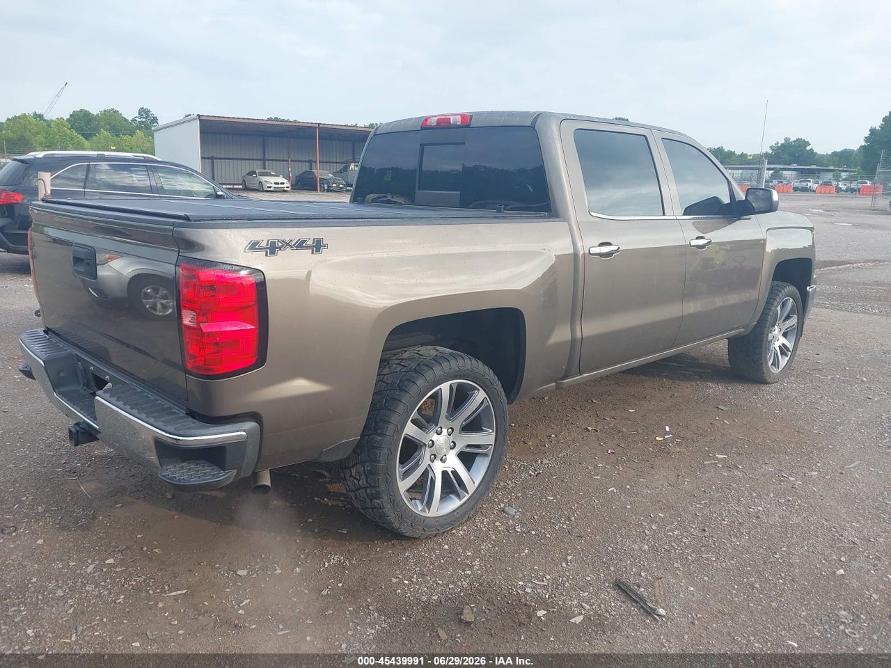 2015 CHEVROLET SILVERADO 1500 LTZ thumbnail 5