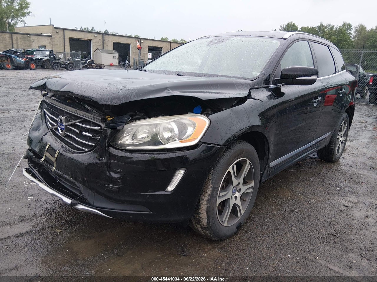 2015 VOLVO XC60 T6 thumbnail 3