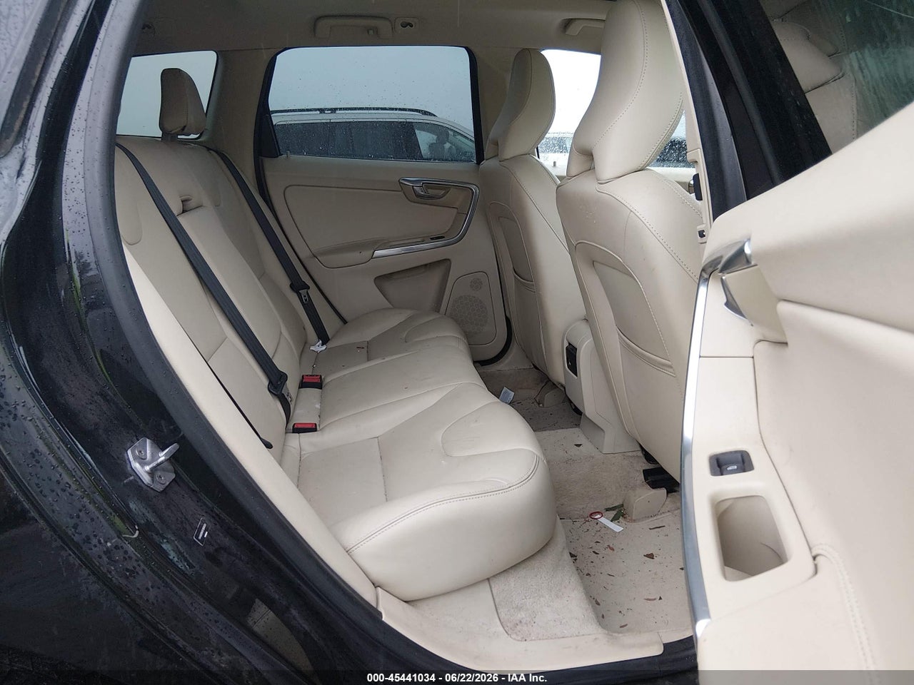 2015 VOLVO XC60 T6 thumbnail 9
