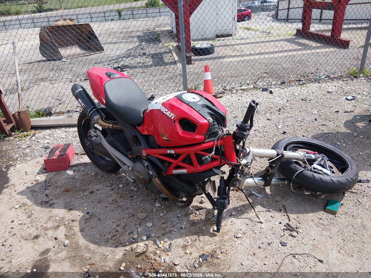 ZDM1RADN79B****** · 2009 DUCATI MONSTER 696