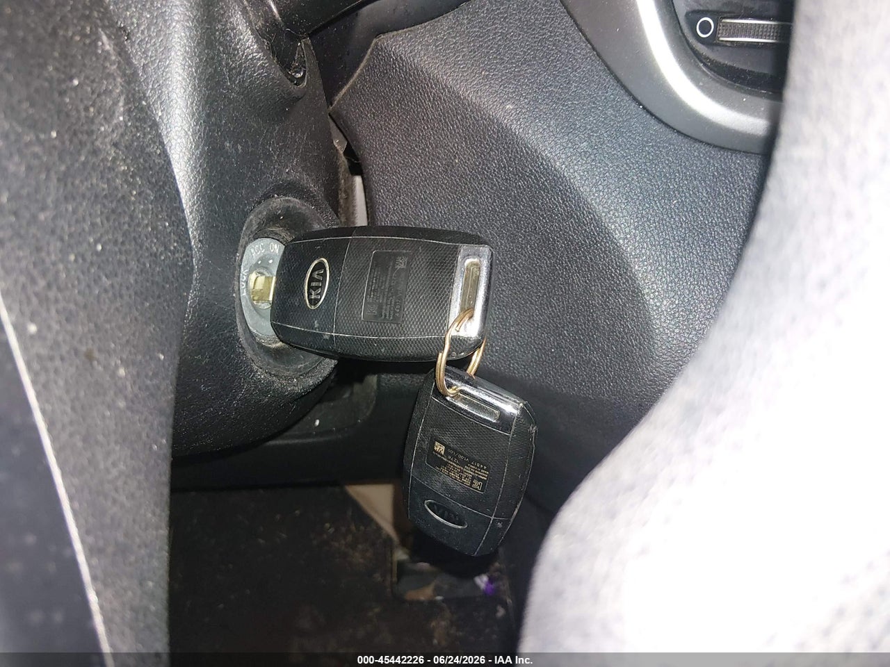 2018 KIA SORENTO 2.4L L thumbnail 12