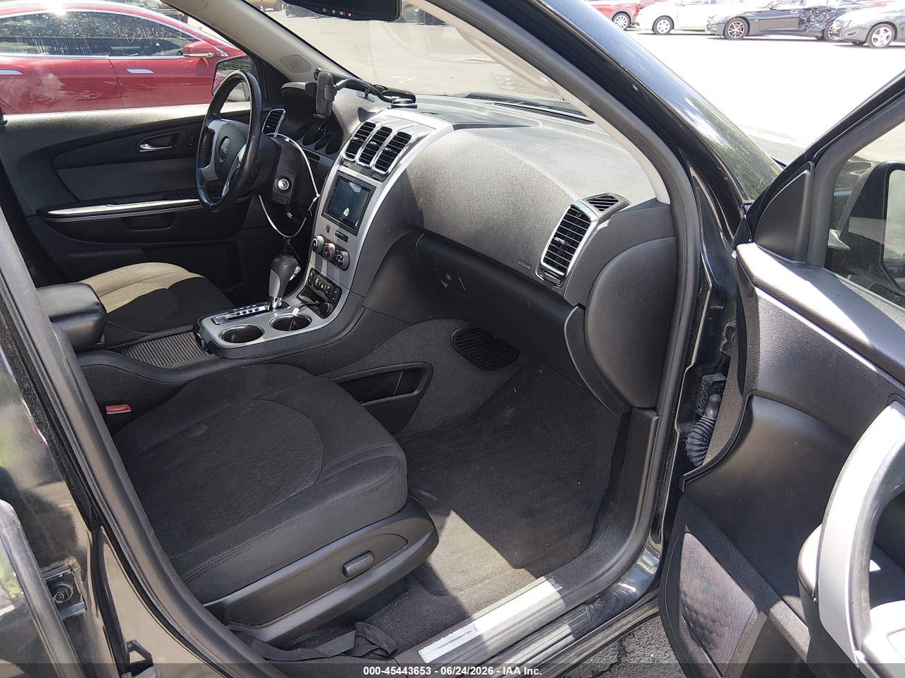 2012 GMC ACADIA SLE thumbnail 6