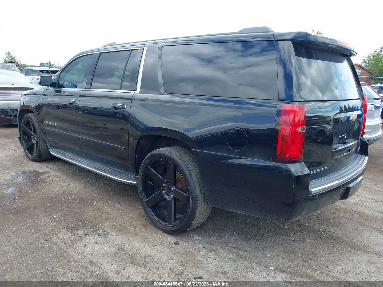 2018 CHEVROLET SUBURBAN PREMIER thumbnail 4