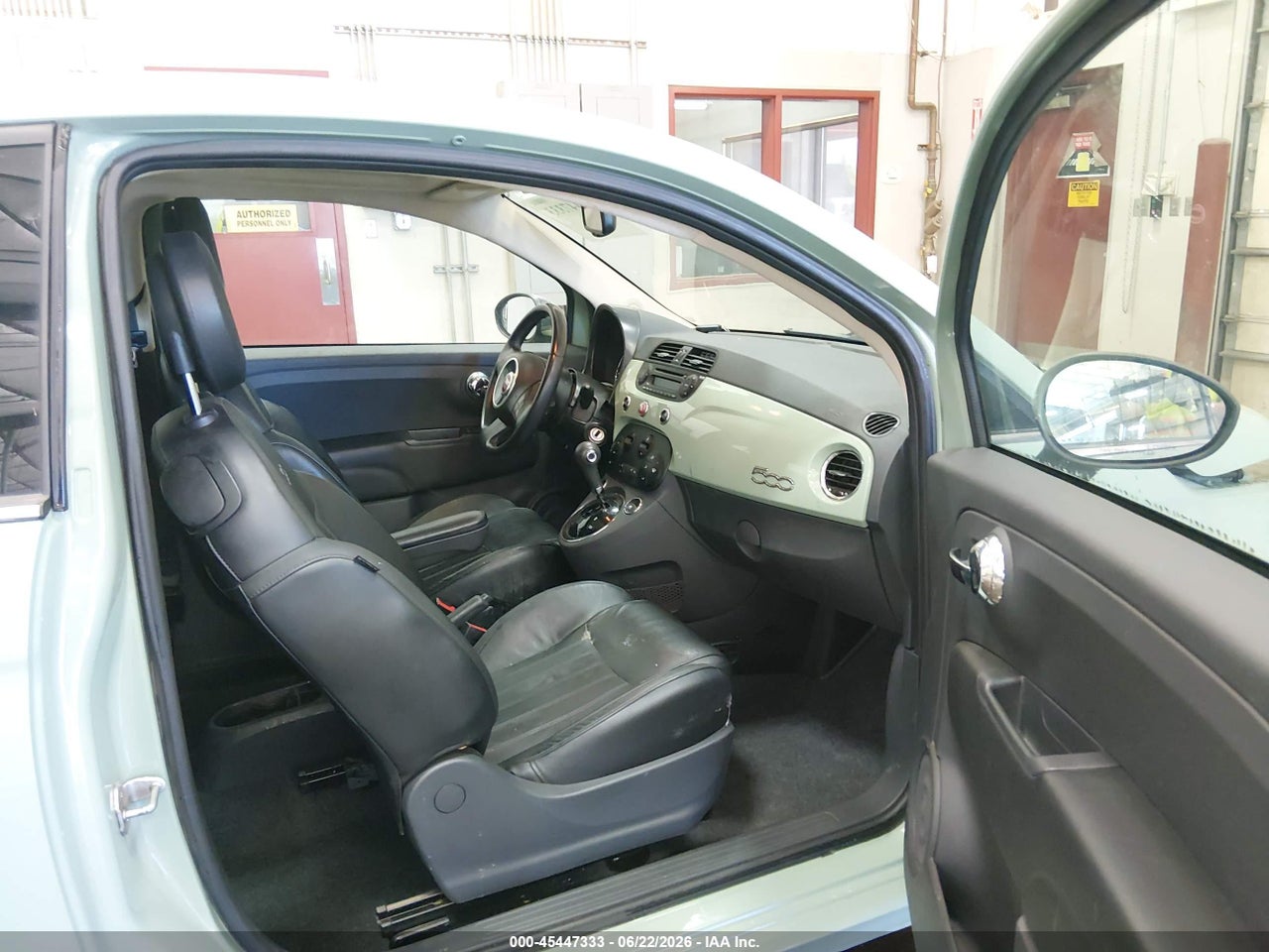 2015 FIAT 500 LOUNGE thumbnail 6