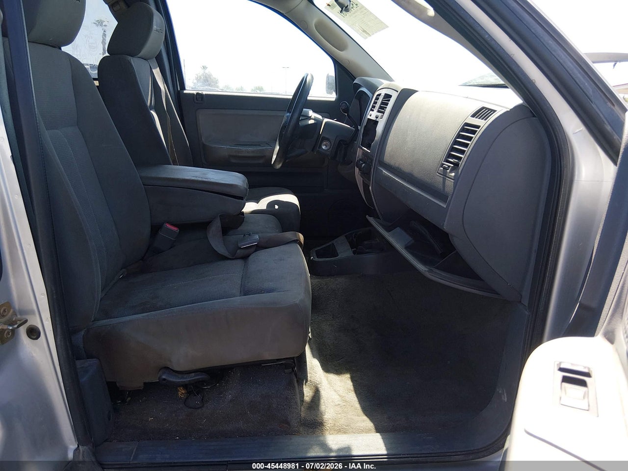2006 DODGE DAKOTA SLT thumbnail 6