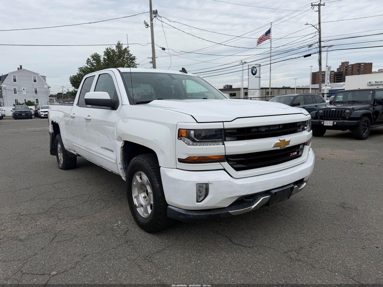 2016 CHEVROLET SILVERADO K1500 LT thumbnail 2