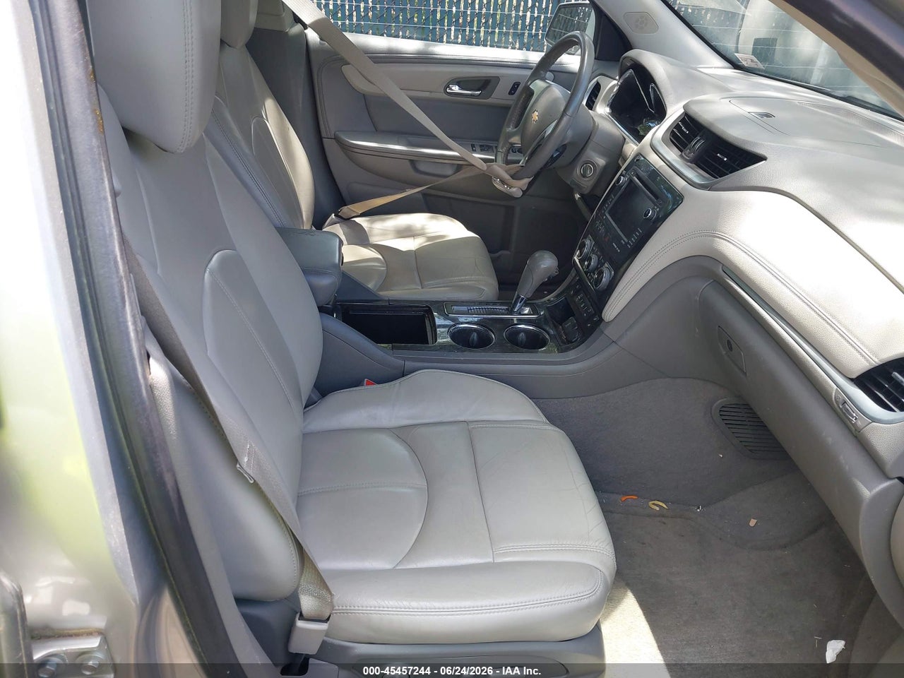2015 CHEVROLET TRAVERSE LT thumbnail 6