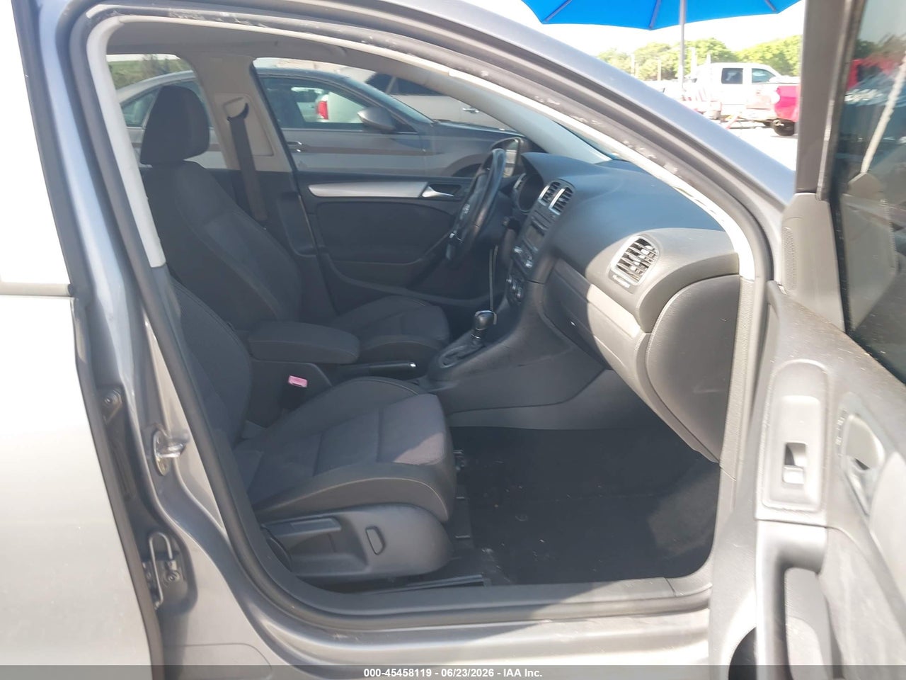 2013 VOLKSWAGEN GOLF 2.5L 4-DOOR thumbnail 6