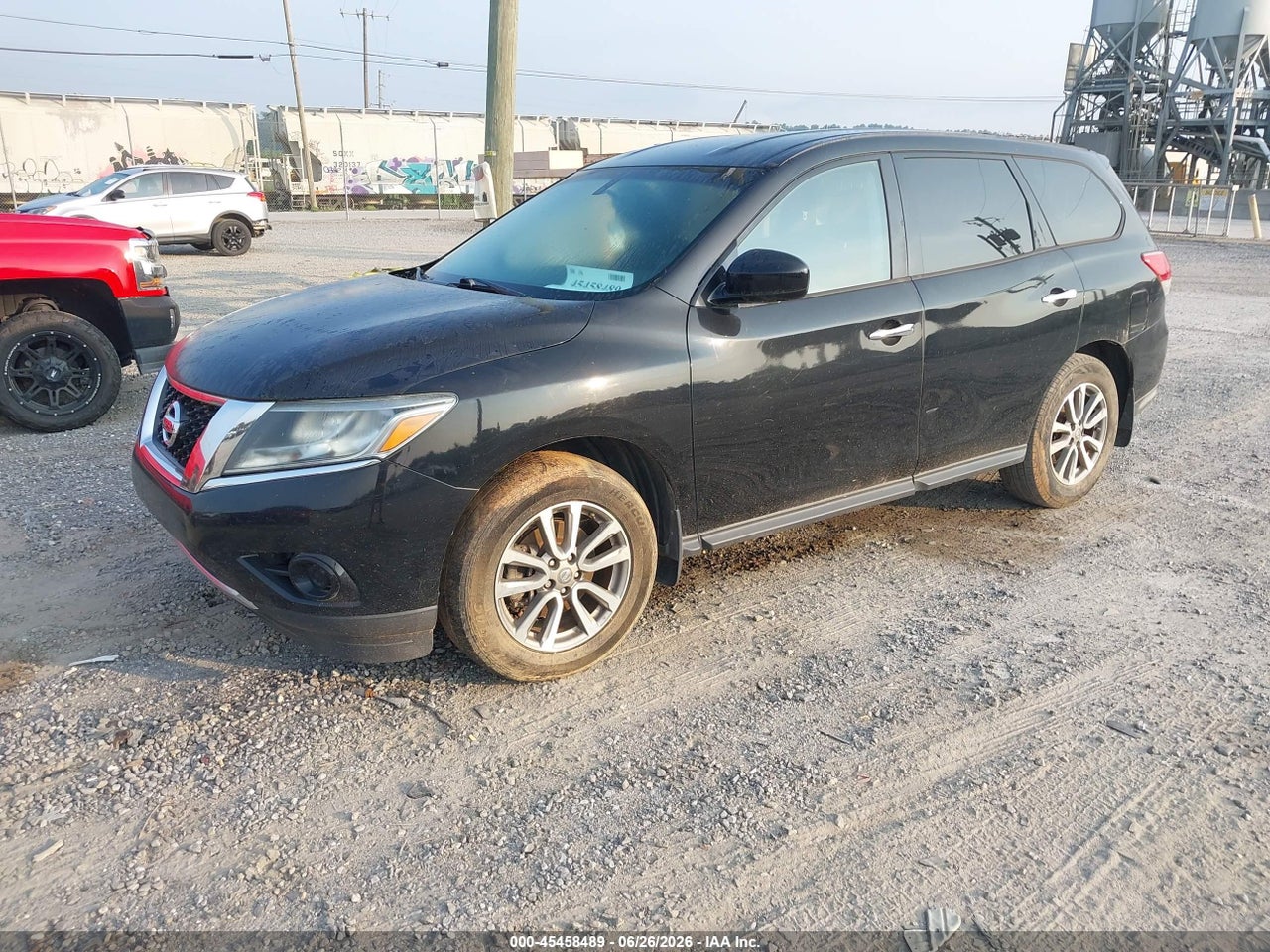 2014 NISSAN PATHFINDER S · 2/12