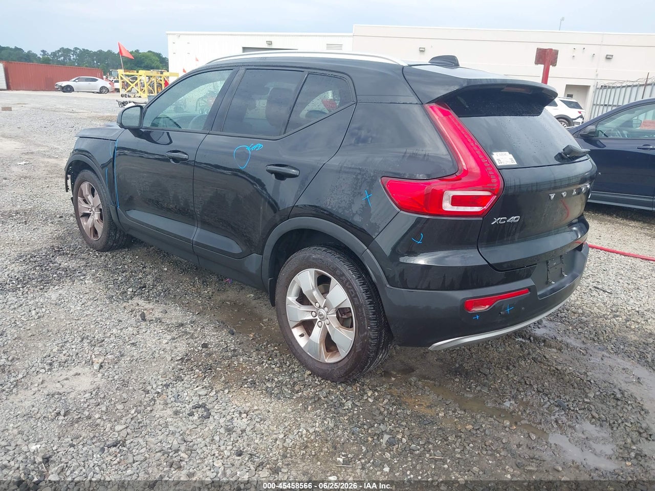 2020 VOLVO XC40 T5 MOMENTUM thumbnail 4