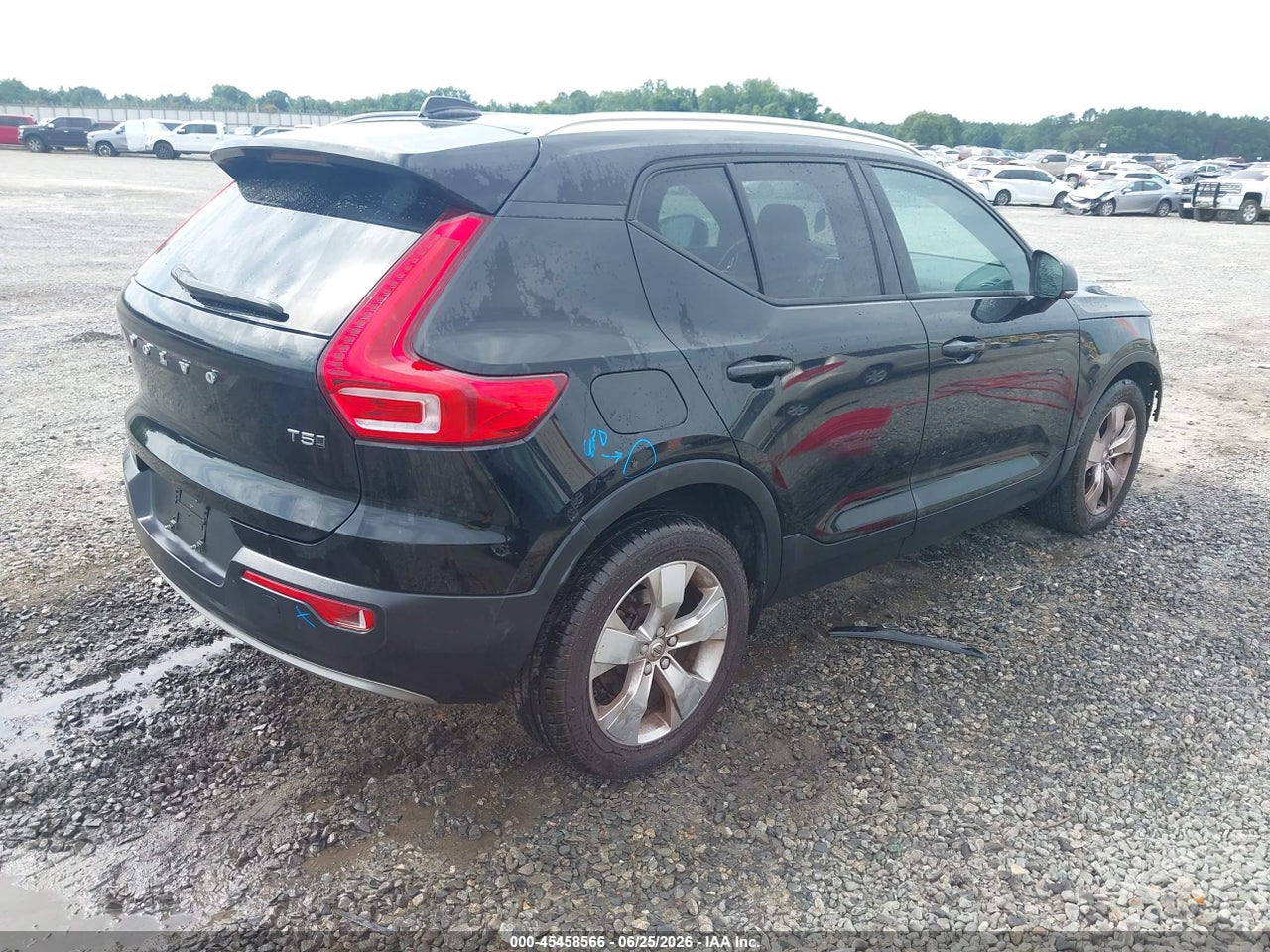 2020 VOLVO XC40 T5 MOMENTUM thumbnail 5