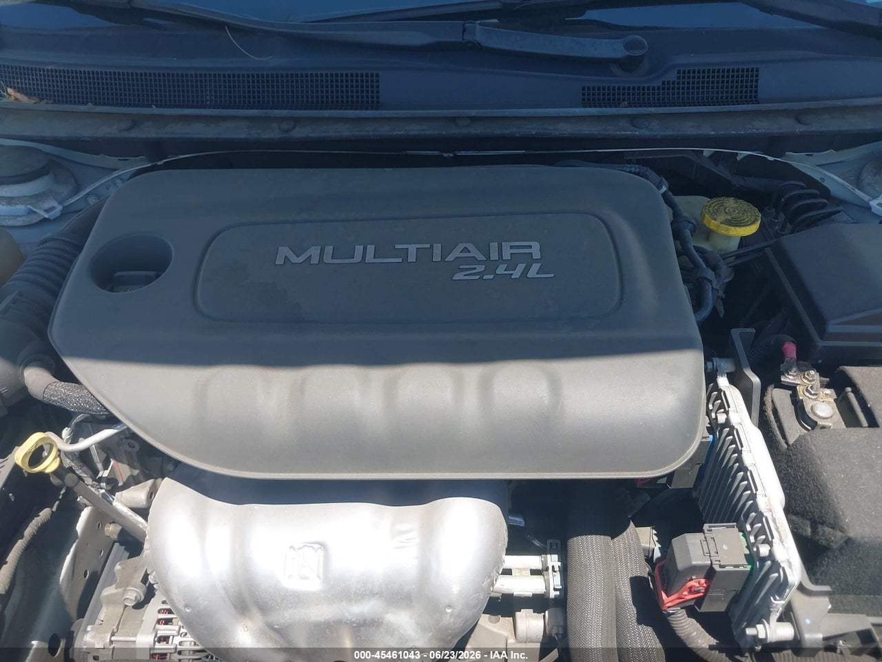 2015 CHRYSLER 200 C thumbnail 11