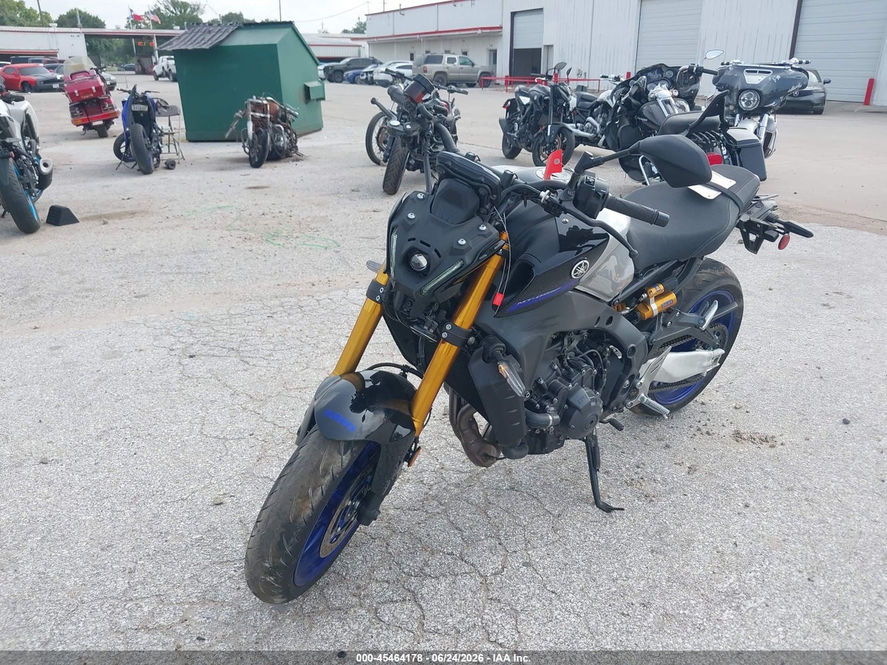 2023 YAMAHA MT09 D thumbnail 3