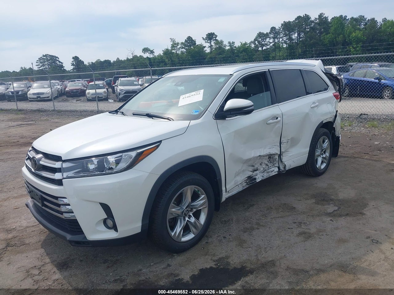 2017 TOYOTA HIGHLANDER LIMITED thumbnail 3