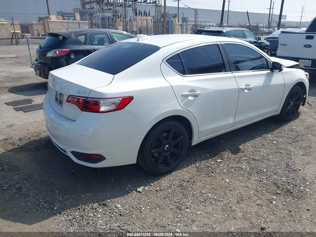 2017 ACURA ILX PREMIUM PACKAGE/TECHNOLOGY PLUS PACKAGE · 4/12