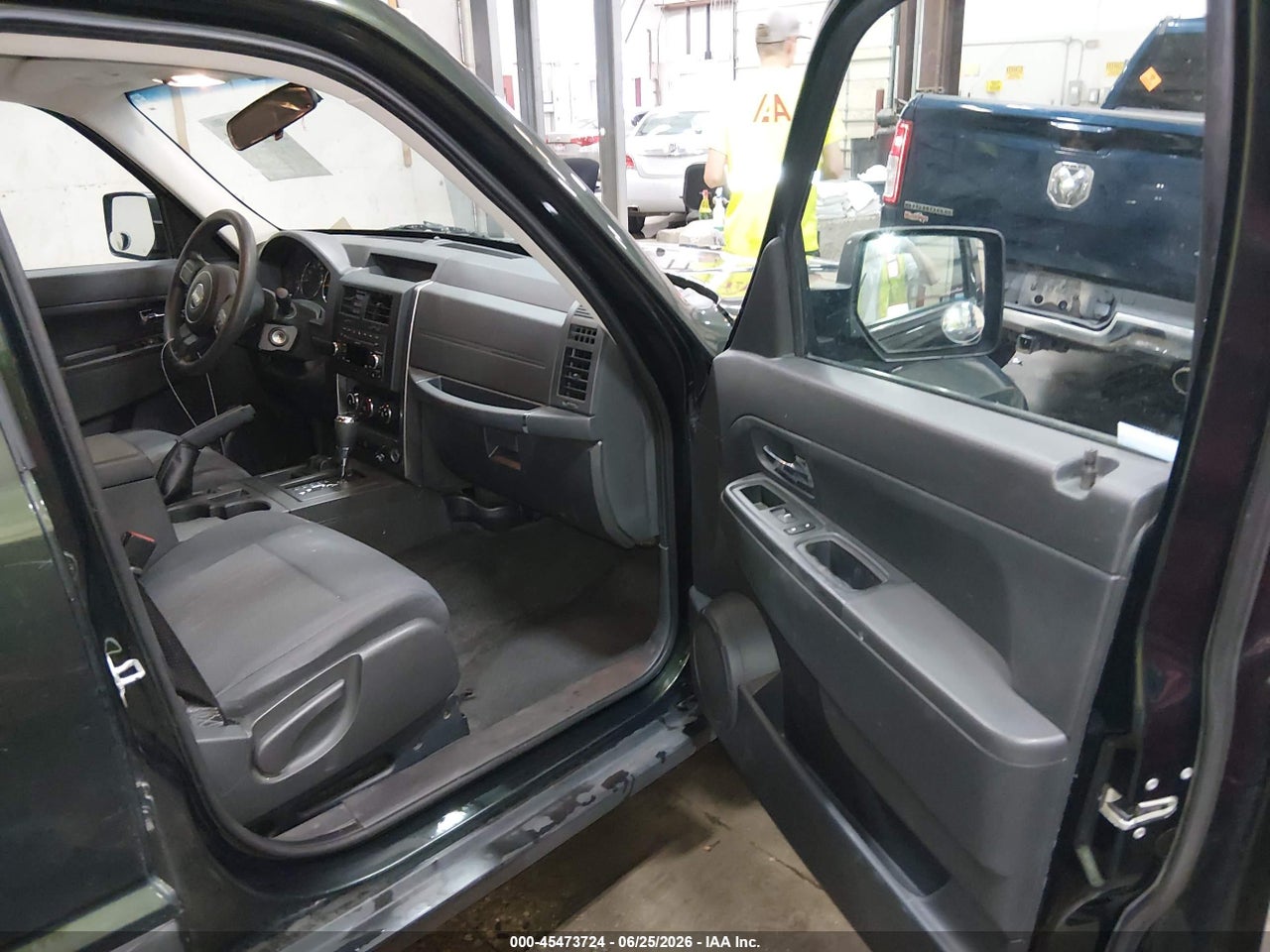2011 JEEP LIBERTY SPORT thumbnail 6