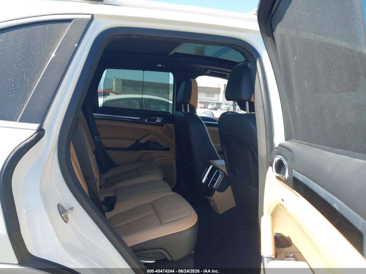 2014 PORSCHE CAYENNE PLATINUM EDITION thumbnail 9