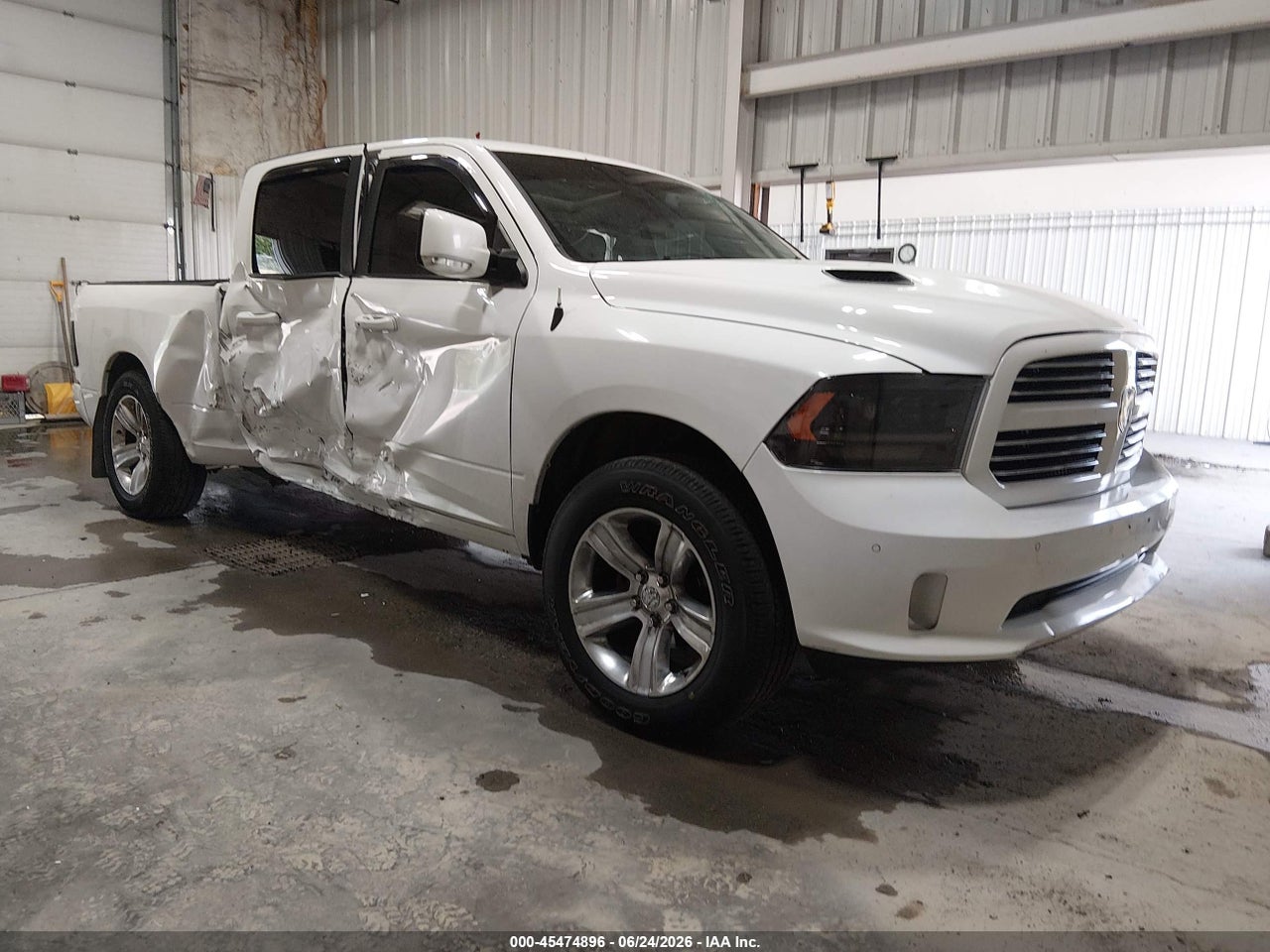 2015 RAM 1500 SPORT thumbnail 2