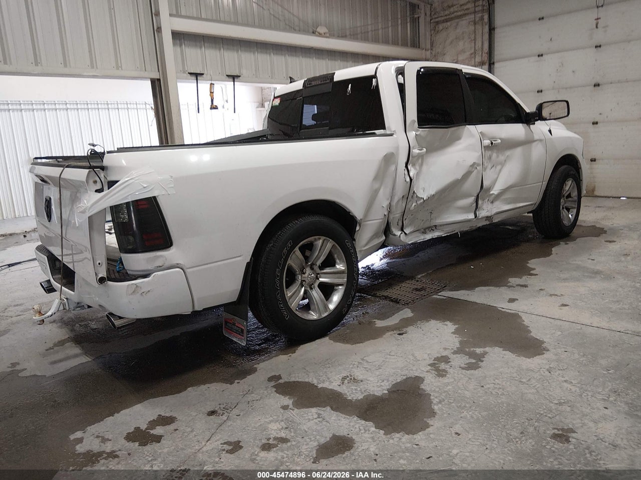 2015 RAM 1500 SPORT thumbnail 5