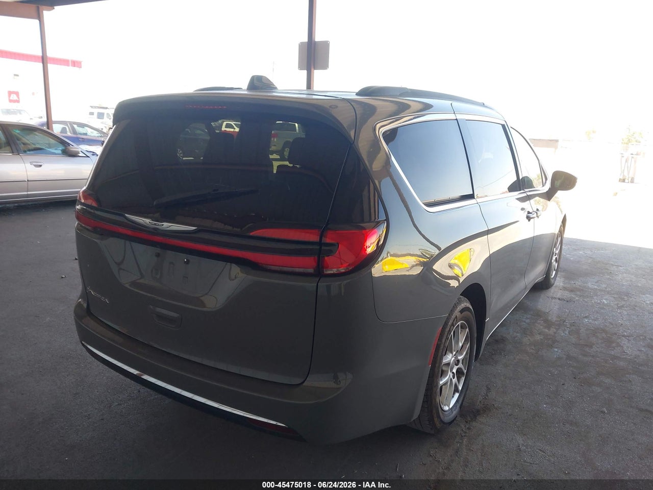 2022 CHRYSLER PACIFICA TOURING L thumbnail 5