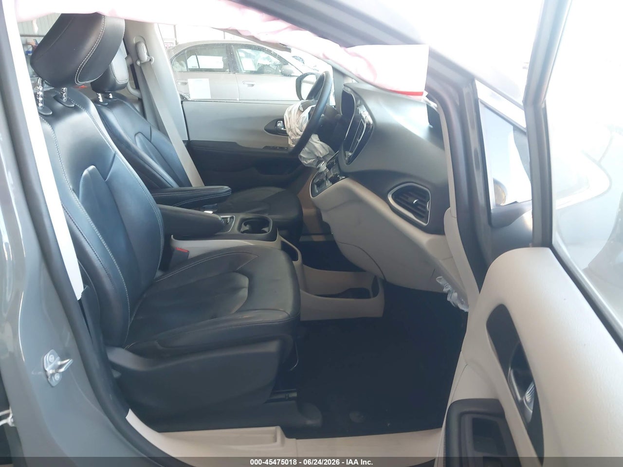 2022 CHRYSLER PACIFICA TOURING L thumbnail 6