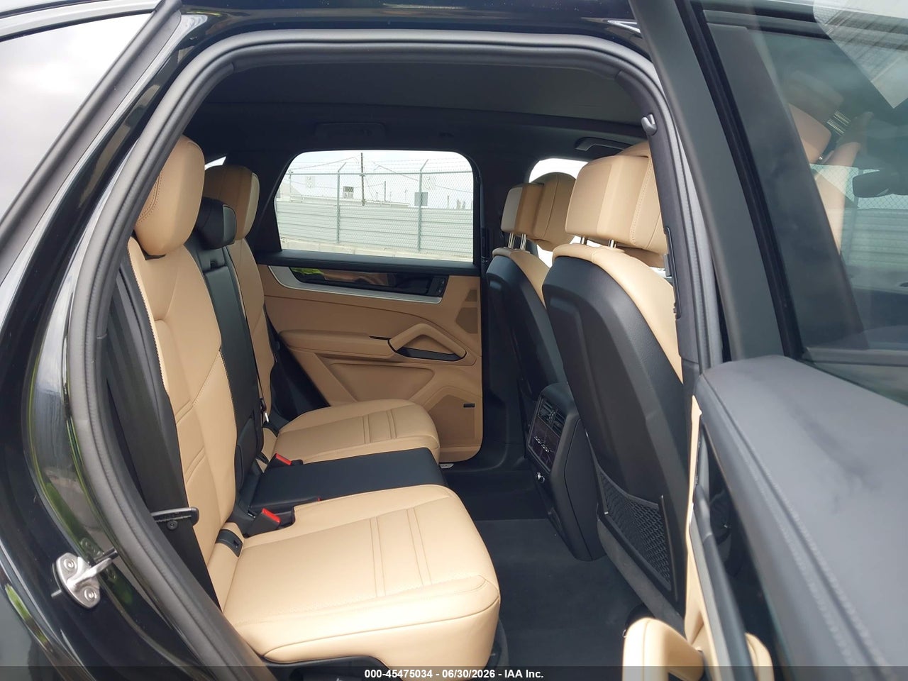 2024 PORSCHE CAYENNE S thumbnail 9