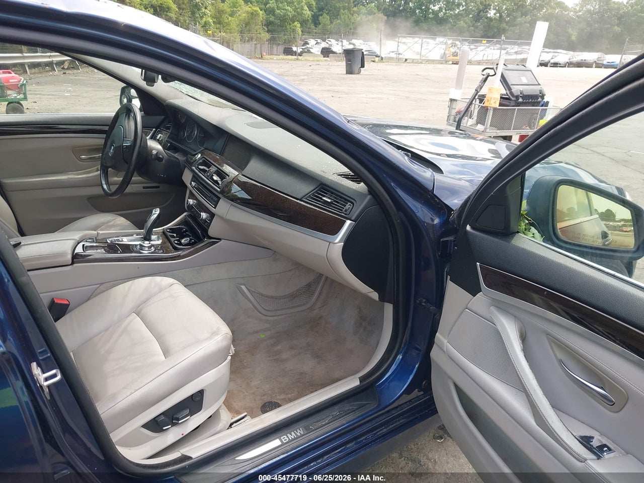 2013 BMW 528I XDRIVE thumbnail 6