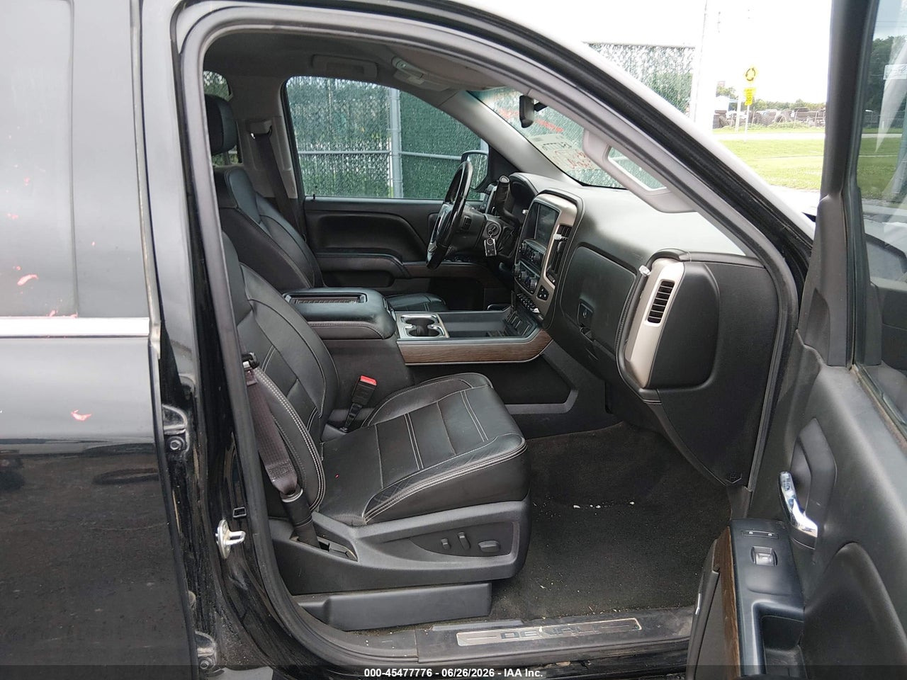 2017 GMC SIERRA 1500 DENALI thumbnail 6