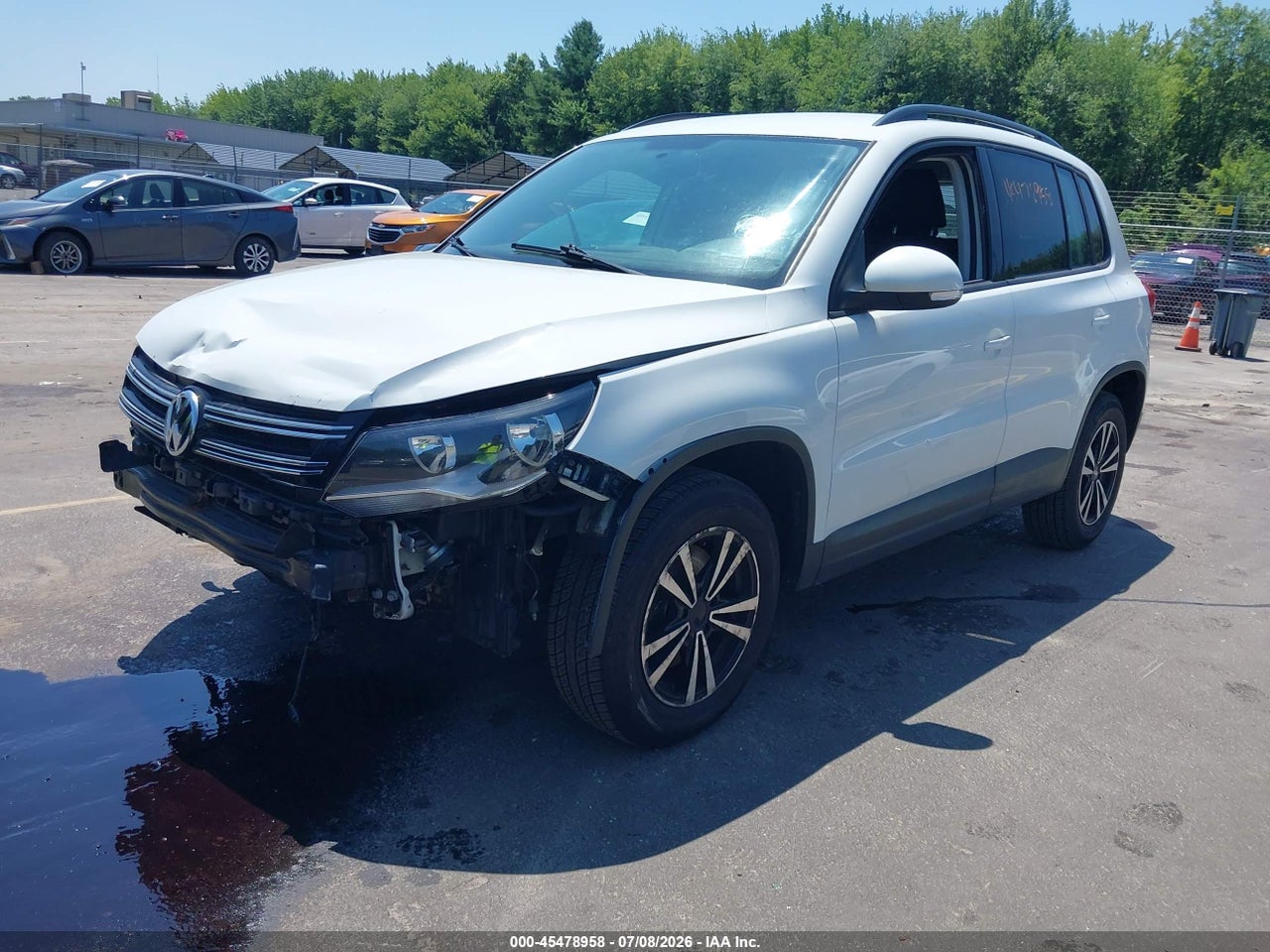 2015 VOLKSWAGEN TIGUAN S thumbnail 3