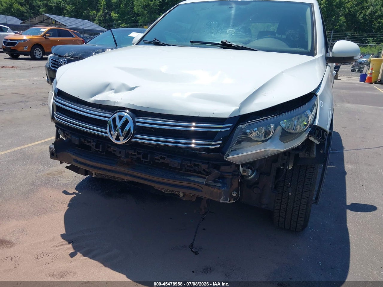 2015 VOLKSWAGEN TIGUAN S thumbnail 7