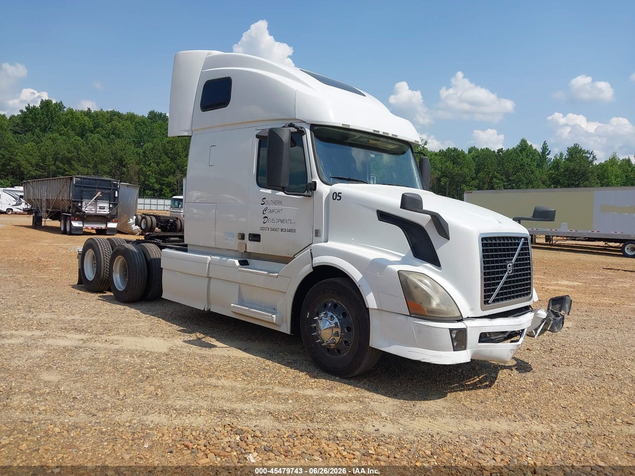 2015 VOLVO VN VNL thumbnail 2