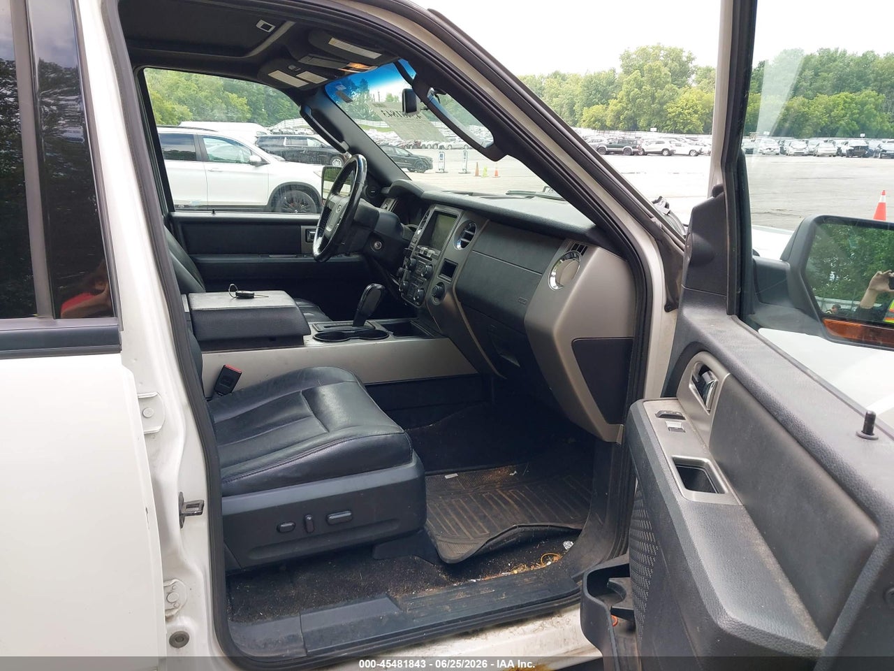 2015 FORD EXPEDITION XLT thumbnail 6