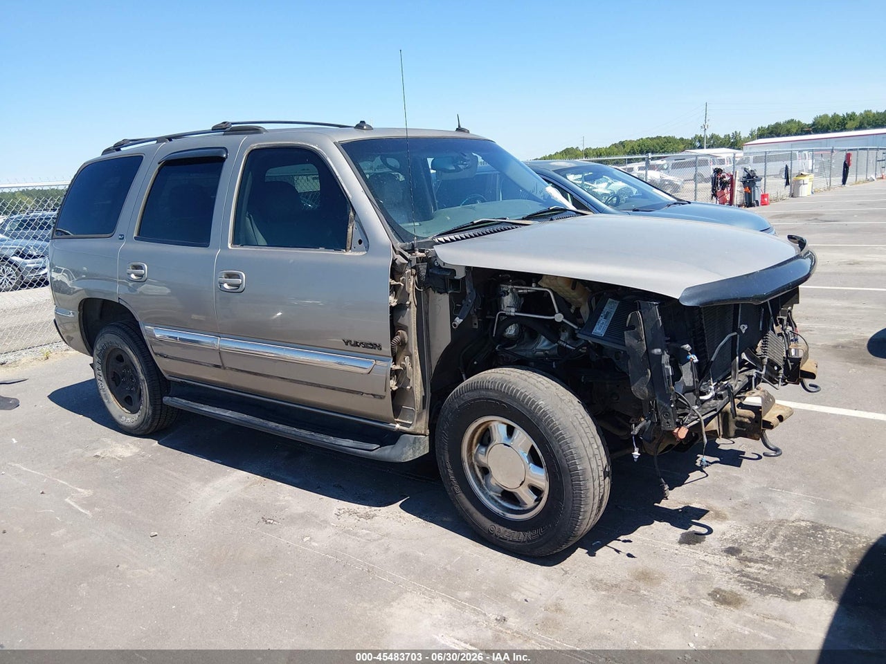 2003 GMC YUKON SLT thumbnail 2